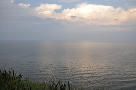 Sunrise over Lake Albert on Sunday, 12 December 2010