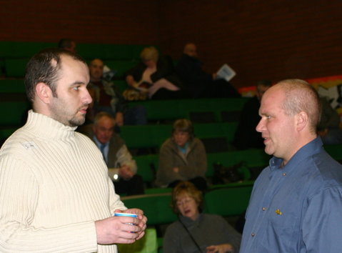 Someone actually photographed a Panaqolus discussion.